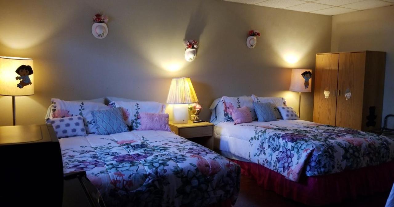 Pittsfield Motor Inn Экстерьер фото